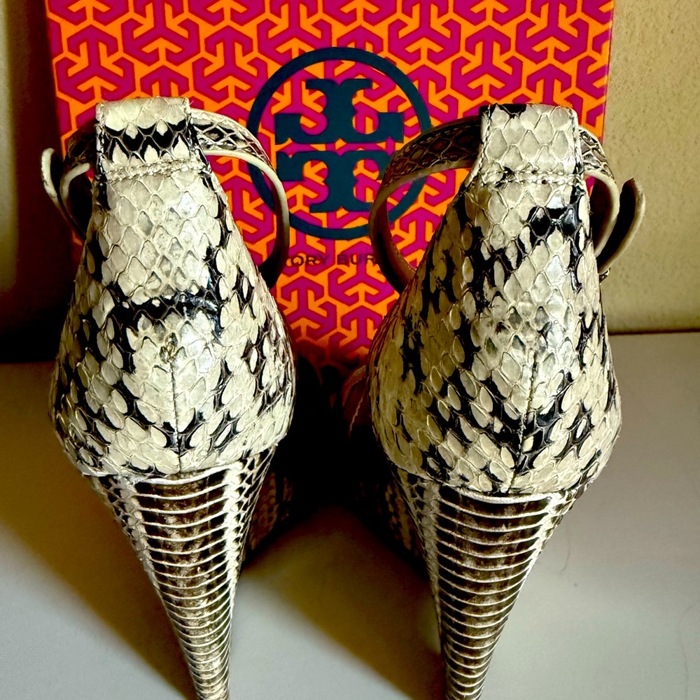 Tory Burch Livia Stylish Brown and Snake Skin Wedge Sandals - Picture 3 of 6
